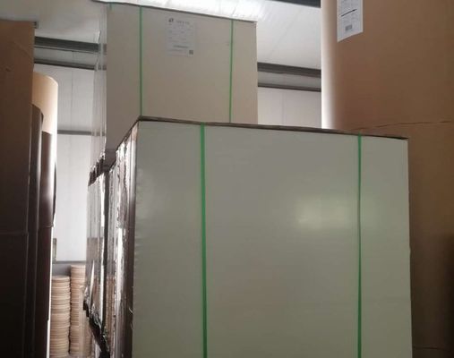 Machine de découpage de rouleau de papier automatique de 380 V 90 à 140 fois/minute fournisseur