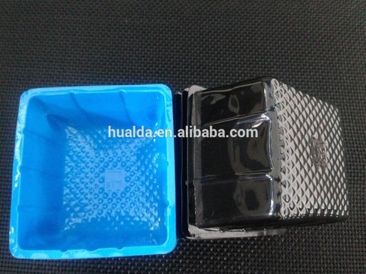 Les couvercles automatiques formant la machine/tasse en plastique couvrent la machine fournisseur