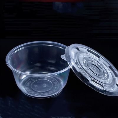 Mini tasse jetable en plastique transparente qui respecte l'environnement de sauce à pp avec la couverture de couvercle fournisseur